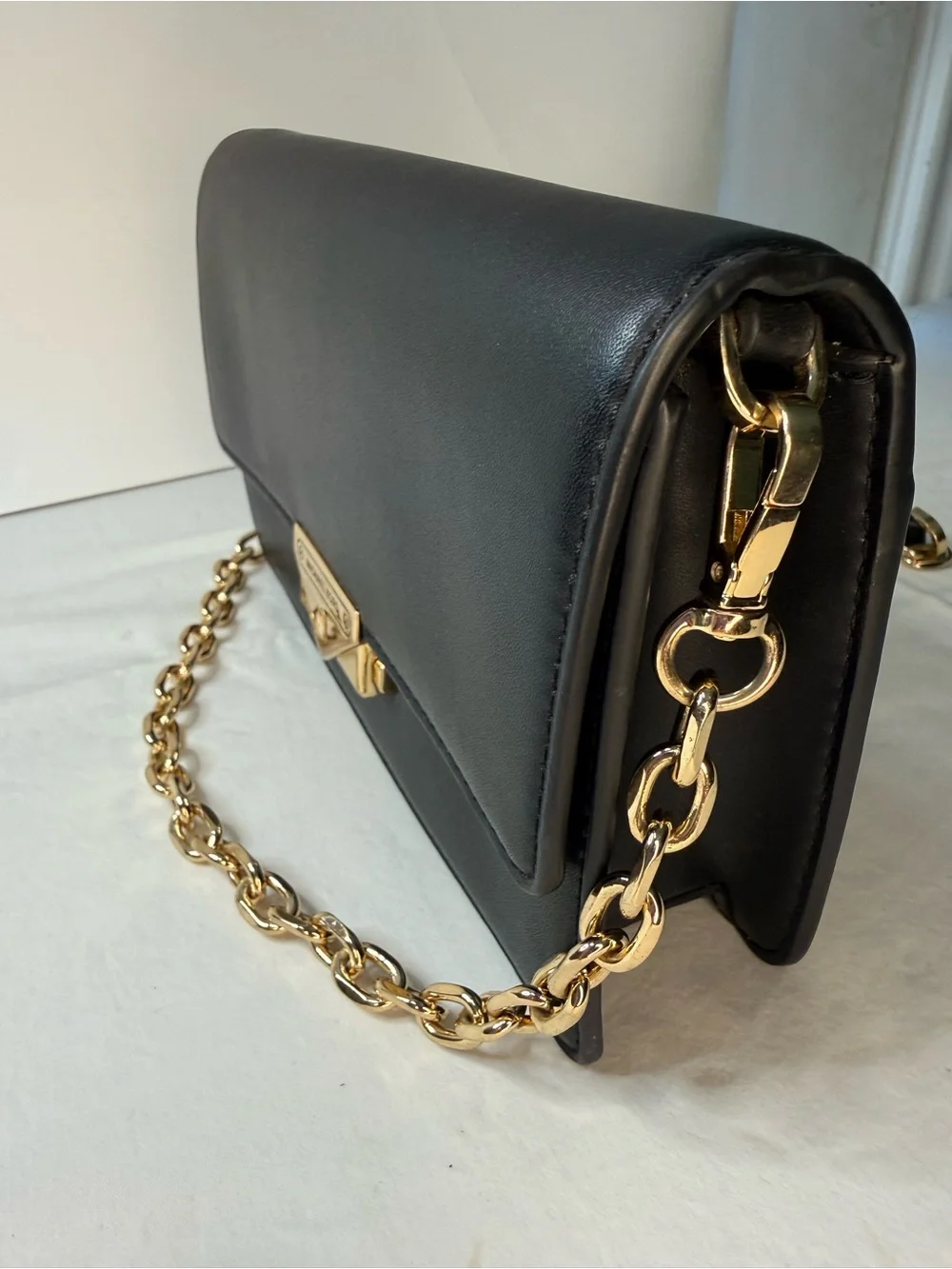 Michael Kors Black Leather Chain Crossbody| Timeless | Great Condition